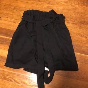 Paper bag black flow shorts